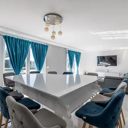 Perkov Private Pool * Kaštela