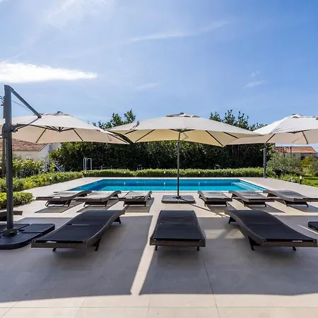 Perkov Private Pool *