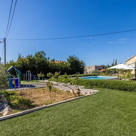 Perkov Private Pool *