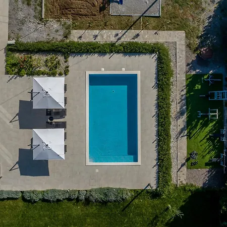 Perkov Private Pool Villa