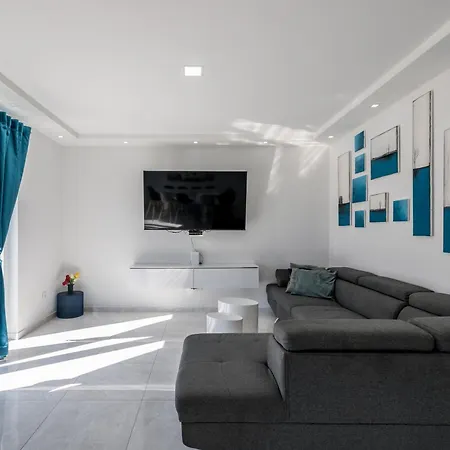 Perkov Private Pool *