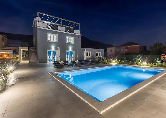 Perkov Private Pool * Kaštela