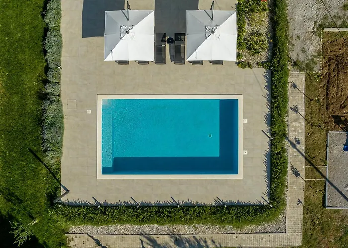 Perkov Private Pool Villa *