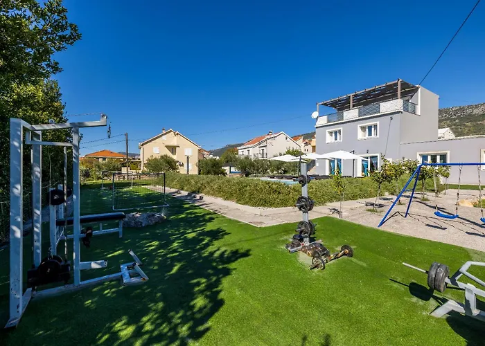 Perkov Private Pool Kaštela