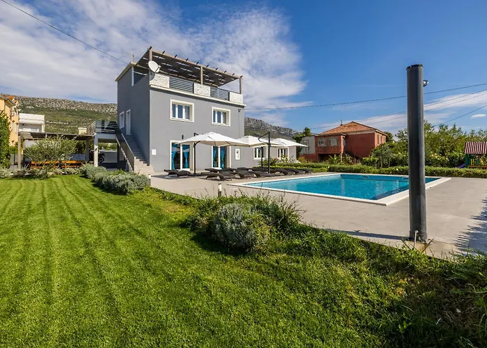Perkov Private Pool